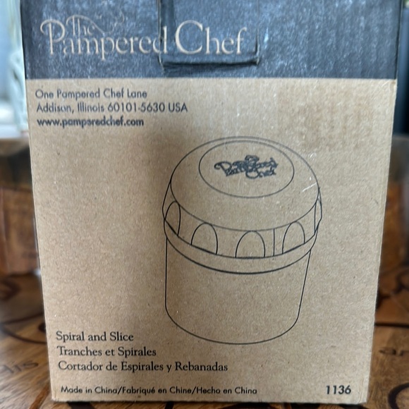 Pampered Chef Spiral and Slice - Picture 2 of 3